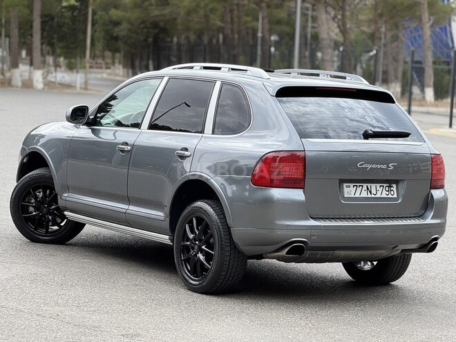 Porsche Cayenne S-6