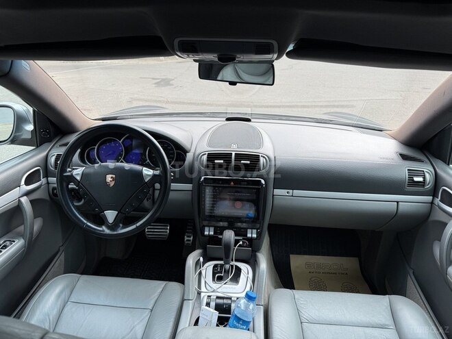 Porsche Cayenne S-14