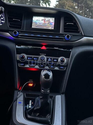 Hyundai Elantra 2019, 93,141 km - 2.0 л - Bakı