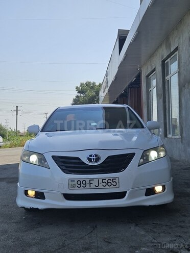 Toyota Camry-1