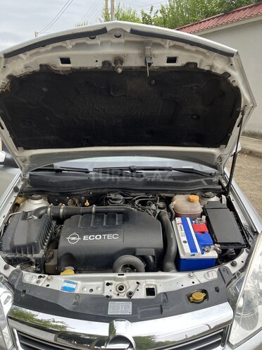 Opel Astra 2009, 295,000 km - 1.3 l - Masallı