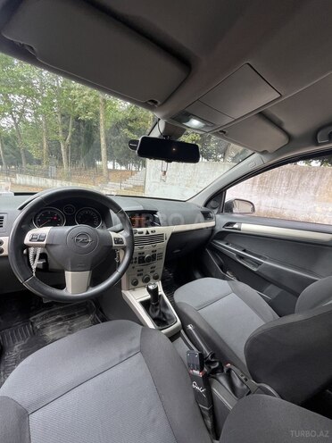 Opel Astra 2009, 295,000 km - 1.3 l - Masallı