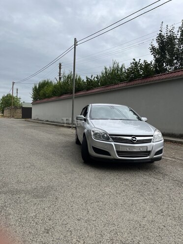 Opel Astra 2009, 295,000 km - 1.3 l - Masallı