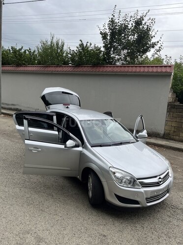 Opel Astra 2009, 295,000 km - 1.3 l - Masallı