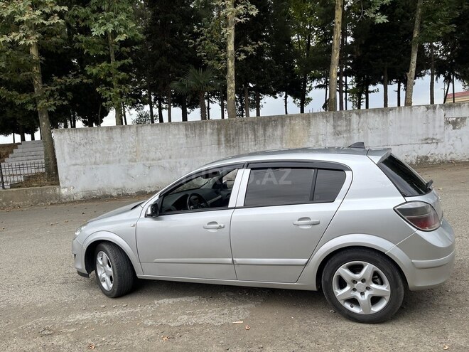 Opel Astra 2009, 295,000 km - 1.3 l - Masallı