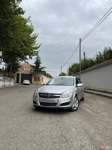 Opel Astra 2009, 295,000 km - 1.3 l - Masallı