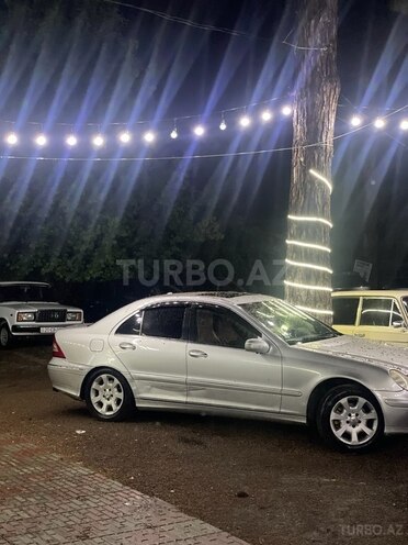 Mercedes C 280 2006, 450,000 km - 2.8 л - Xudat