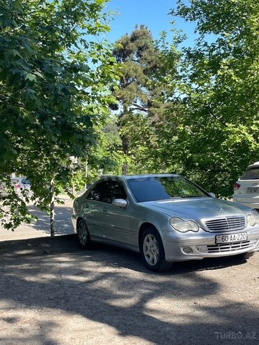 Mercedes C 280 2006, 450,000 km - 2.8 л - Xudat