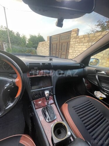 Mercedes C 280 2006, 450,000 km - 2.8 л - Xudat