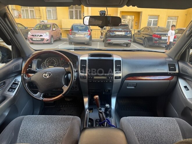 Toyota Land Cruiser Prado-5