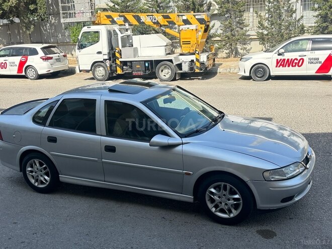 Opel Vectra 2000, 400,000 km - 1.6 l - Bakı