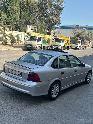 Opel Vectra 2000, 400,000 km - 1.6 l - Bakı