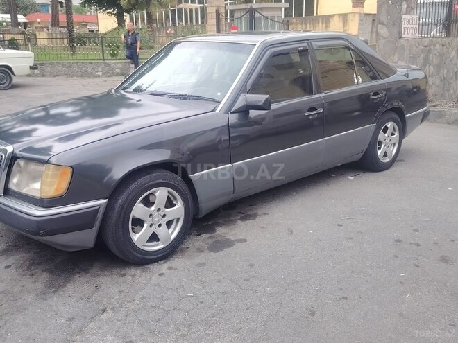 Mercedes E 250 1993, 817,229 km - 2.5 l - Şəki