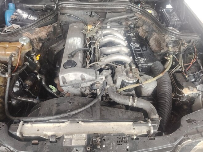 Mercedes E 250 1993, 817,229 km - 2.5 l - Şəki