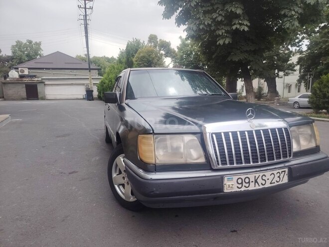 Mercedes E 250 1993, 817,229 km - 2.5 l - Şəki