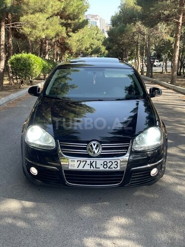 Volkswagen Jetta-1