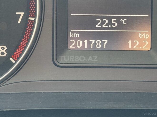 Volkswagen Jetta-12