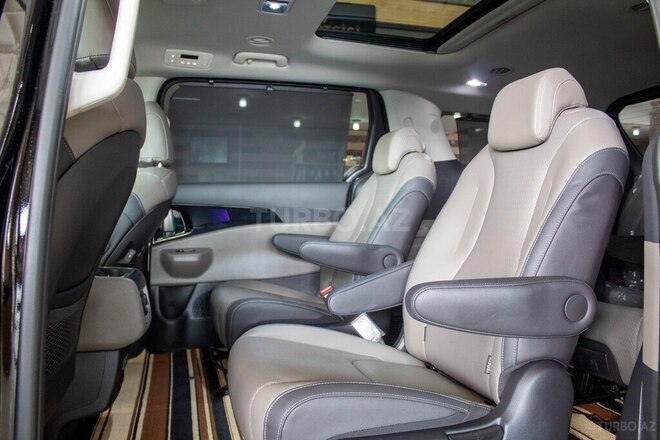 Kia Carnival-17