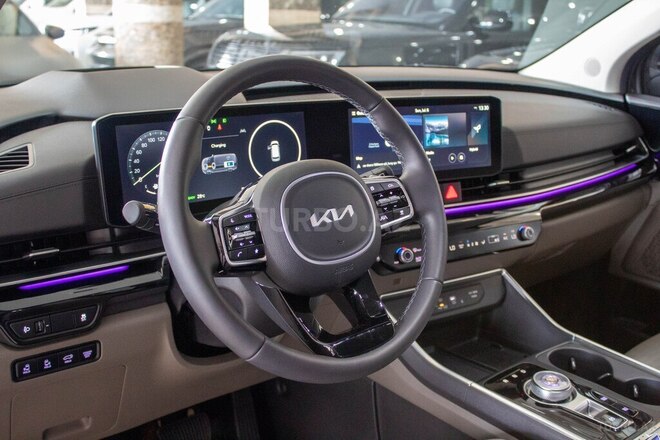 Kia Carnival-12