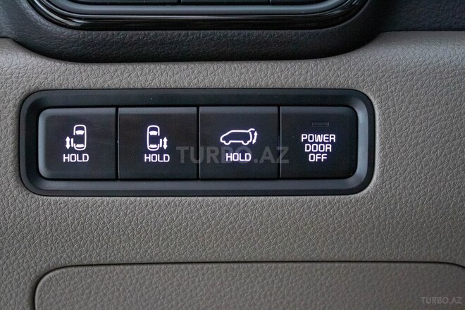 Kia Carnival-26