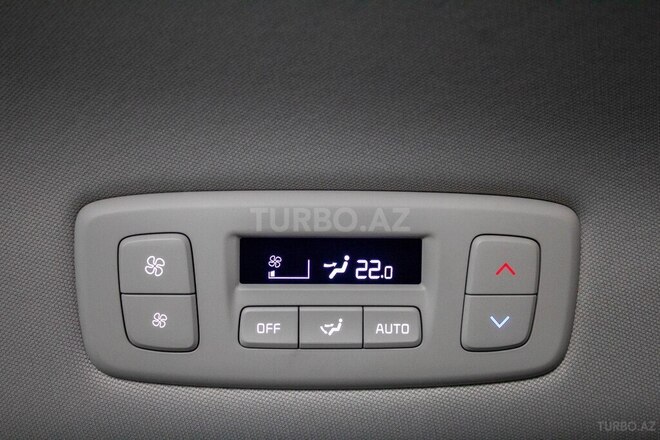 Kia Carnival-21