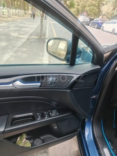 Ford Fusion (North America) 2019, 70,000 km - 2.0 л - Bakı