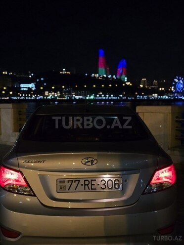 Hyundai Accent 2016, 230,000 km - 1.6 l - Bakı
