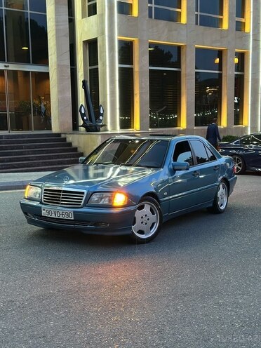 Mercedes C 240 1999, 404,000 km - 2.4 л - Bakı