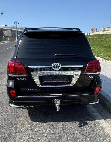 Toyota Land Cruiser-2