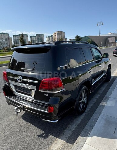 Toyota Land Cruiser-8