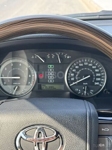 Toyota Land Cruiser-14