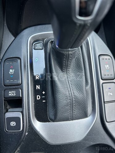 Hyundai Santa Fe-11