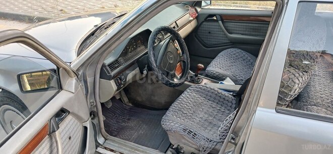 Mercedes E 200 d 1993, 234,123 km - 2.0 л - Bakı
