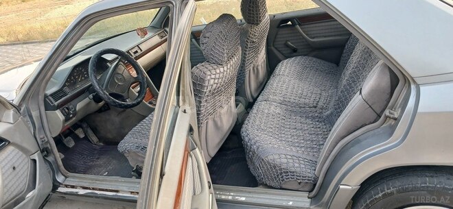 Mercedes E 200 d 1993, 234,123 km - 2.0 л - Bakı