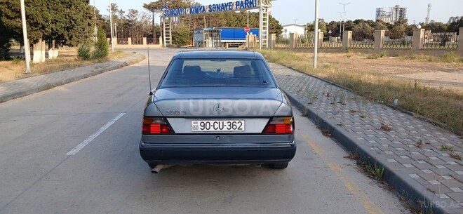 Mercedes E 200 d 1993, 234,123 km - 2.0 л - Bakı