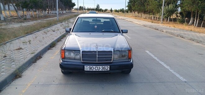 Mercedes E 200 d 1993, 234,123 km - 2.0 л - Bakı