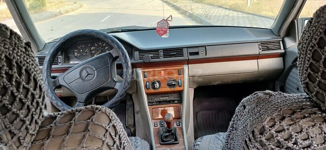 Mercedes E 200 d 1993, 234,123 km - 2.0 л - Bakı