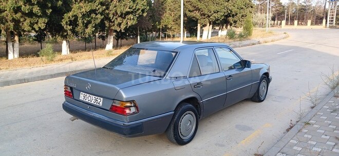 Mercedes E 200 d 1993, 234,123 km - 2.0 л - Bakı