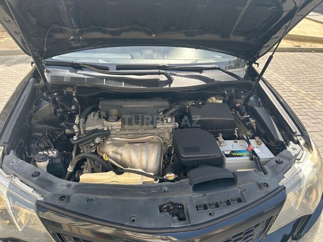 Toyota Camry-11