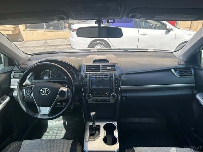 Toyota Camry-8
