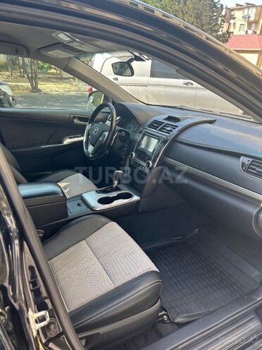 Toyota Camry-14