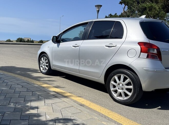Toyota Yaris 2011, 96,000 km - 1.3 l - Bakı
