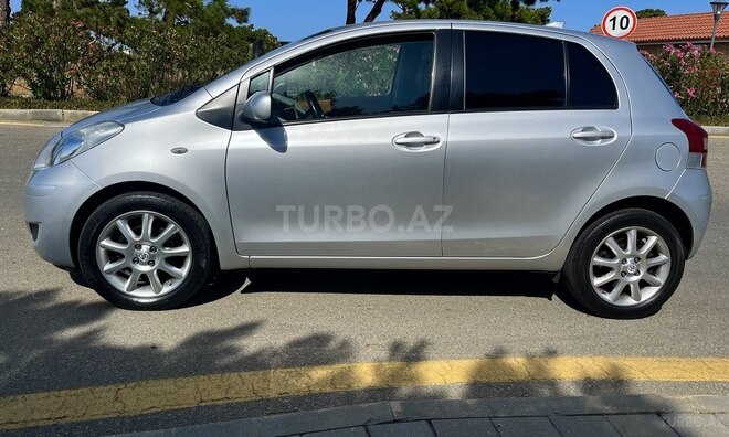 Toyota Yaris 2011, 96,000 km - 1.3 l - Bakı