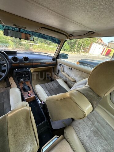 Mercedes E 230 1981, 300,000 km - 2.3 л - Bakı