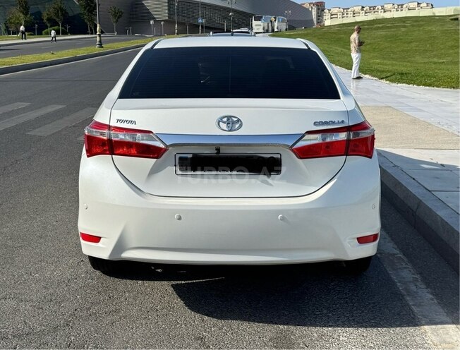 Toyota Corolla 2014, 198,000 km - 1.6 l - Bakı
