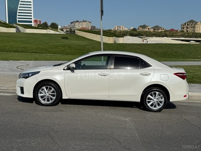 Toyota Corolla 2014, 198,000 km - 1.6 l - Bakı