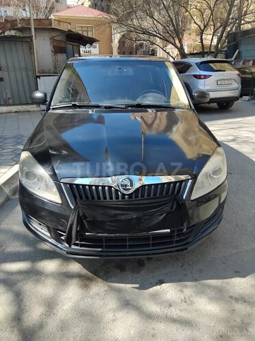 Skoda Fabia 2011, 320,000 km - 1.6 l - Bakı