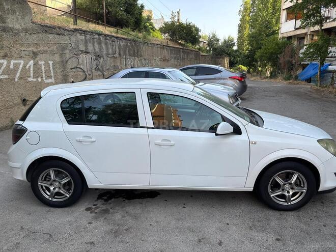 Opel Astra 2009, 420,000 km - 1.3 l - Bakı