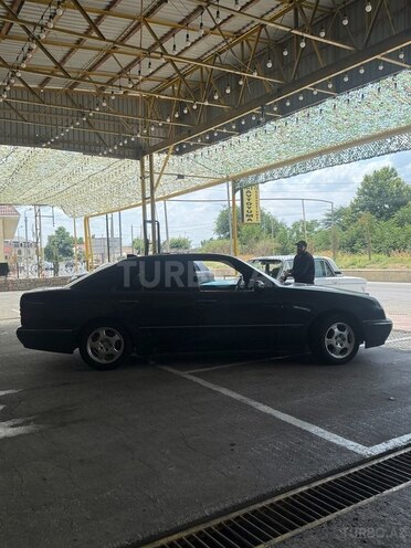 Mercedes E 270 1999, 420,000 km - 2.7 л - Bakı