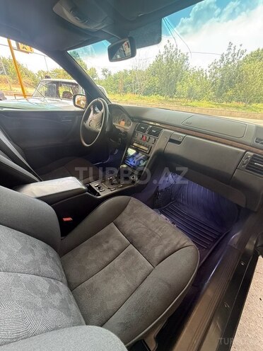 Mercedes E 270 1999, 420,000 km - 2.7 л - Bakı